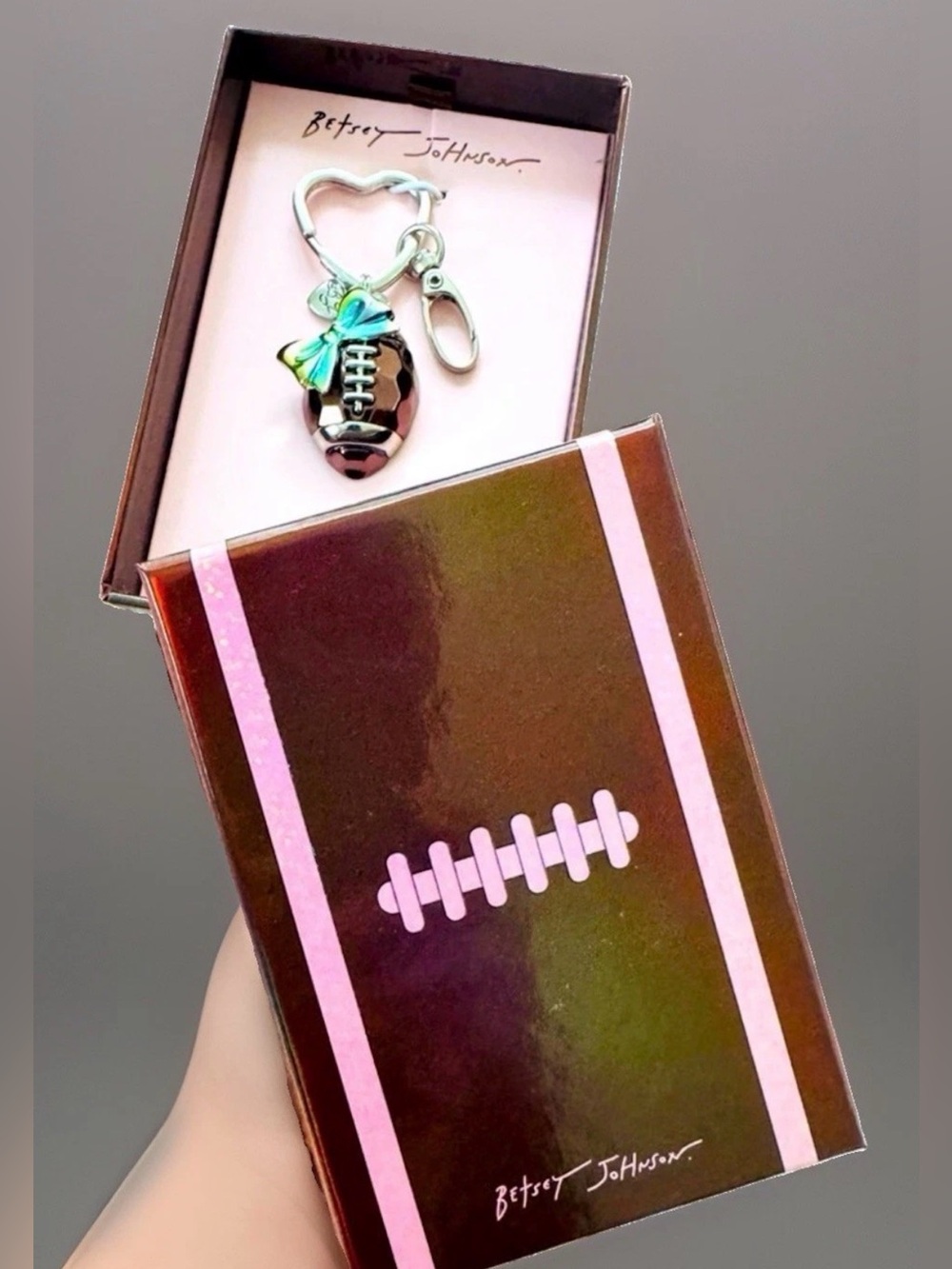 Betsey Johnson Game Day Football 🏈 Bow Bag Charm Key Chain NEW In GIFT BOX 🎀